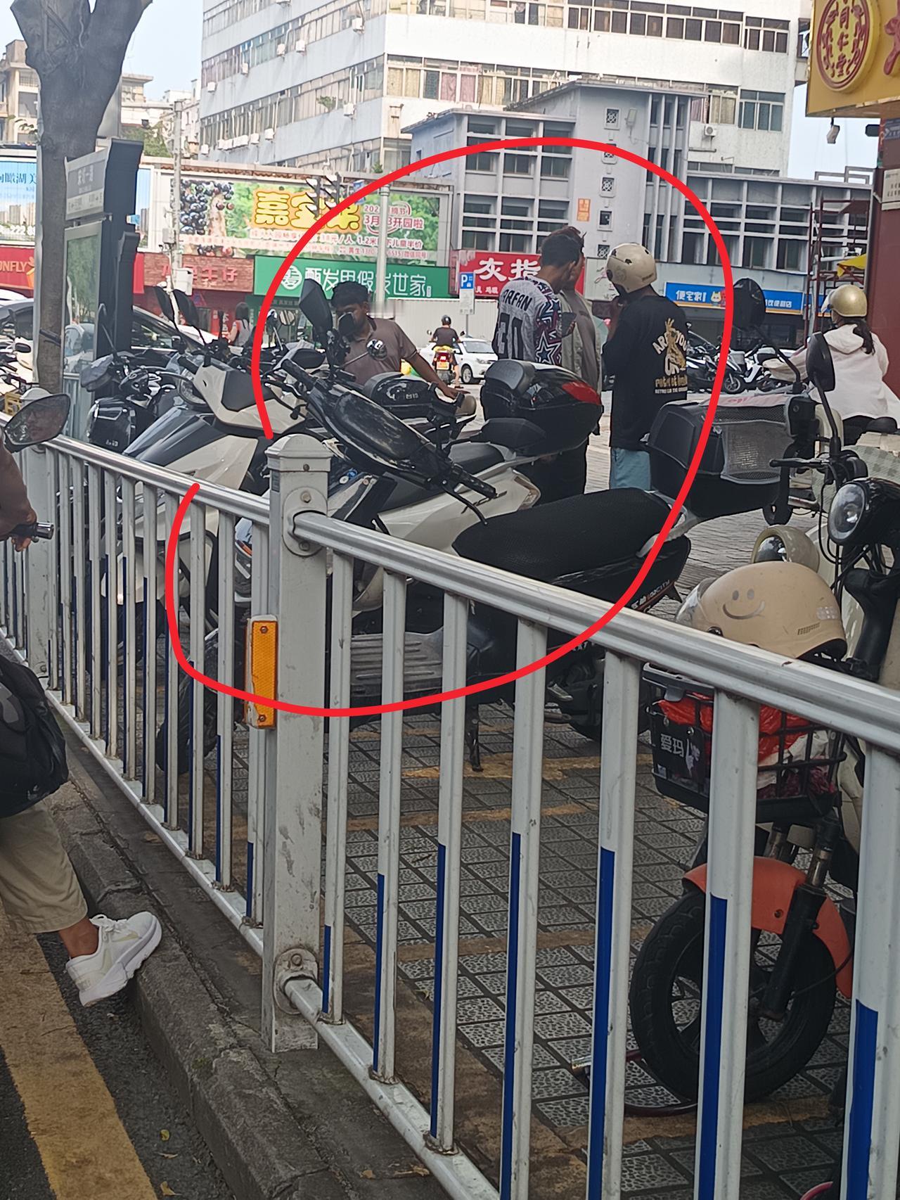 今天我在天宁路
发现了一个很严重的问题
但不知道怎么说才好




你敢相信吗？