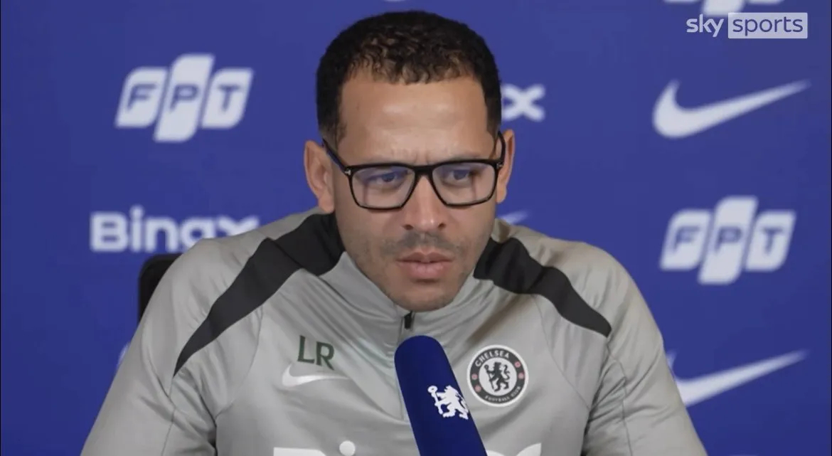 【蓝军主帅炮轰枪手工作人员失仪】罗塞尼尔在球队遭阿森纳淘汰出英联杯后，直言对阿森