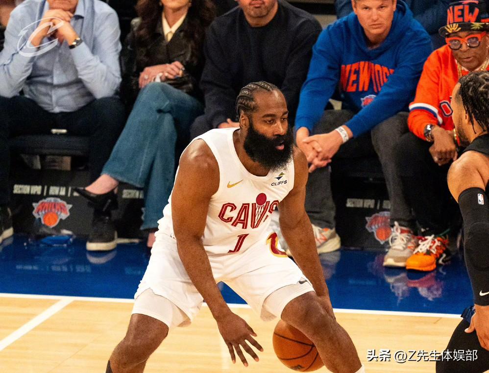 🏀骑士客场93-109不敌尼克斯，系列赛大比分0-2落后，此役哈登全场得到18