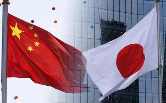 一个日本华人一针见血曾经指出：现在中国若再战日本，撑不了14年，不是中国能撑多久