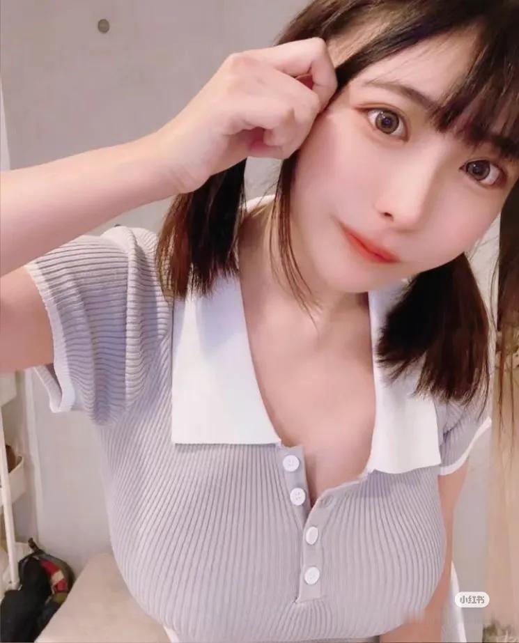 话说日本近几年就推出了许多颜值和气质都相当不错的新晋博主，而AngeI就是其中之