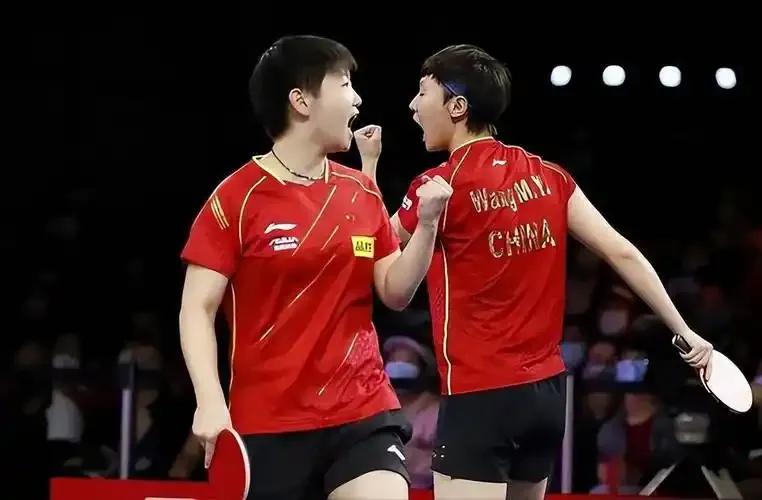 孙颖莎/王曼昱3-0战胜单晓娜/吴咏琳，晋级WTT欧洲大满贯瑞典站女双八强。
1