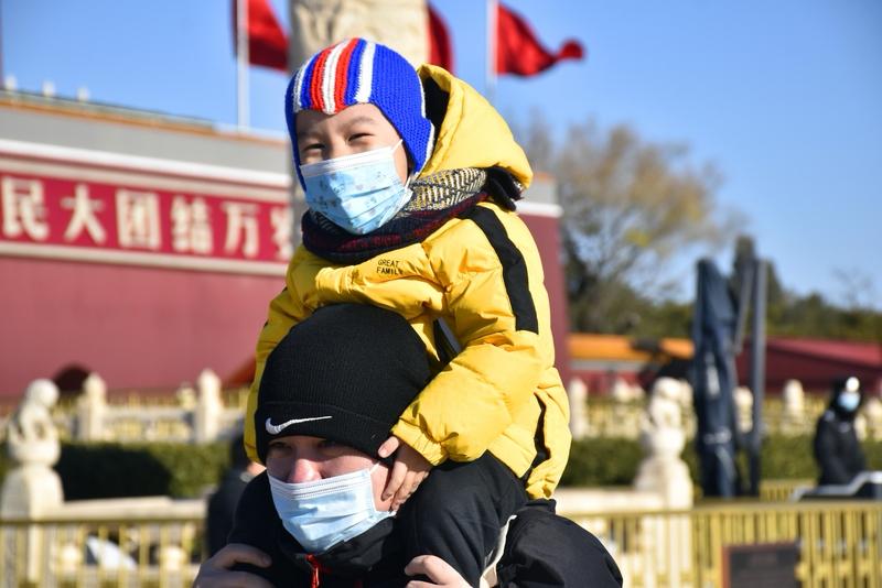 谁懂啊！在北京一件羽绒服能穿快半年，从去年10月一直穿到今年3月。当别人都在晒春