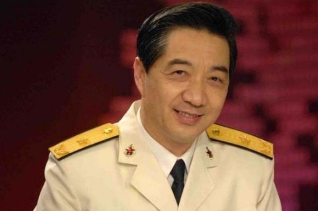 张绍忠直言，美国就算一动不动，中国20年也追不上。

2015年春，他在央视《防
