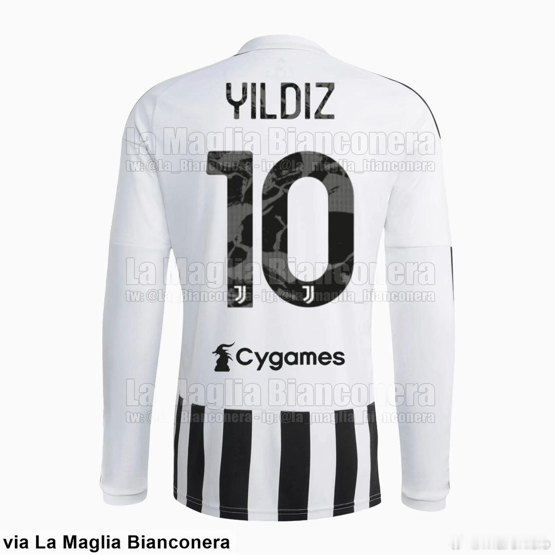 时隔12年，尤文图斯再次推出长袖产品线产品。尤文图斯意甲联赛亚特兰大0比1尤文图