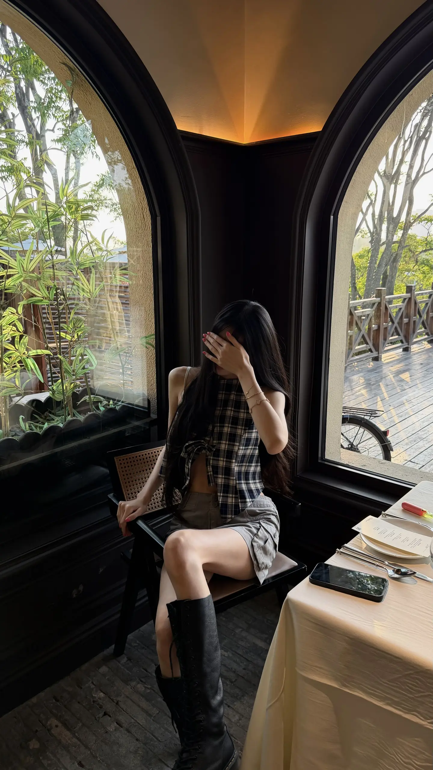 什么叫情感漠视啊，你疯了吧，我必须按照你所有预想的方式对待你是吗，我是...