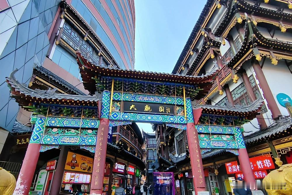 哪有什么绝对和100%。

有的人觉得医生不靠谱，但是生病了不还是去寻医吗？有的