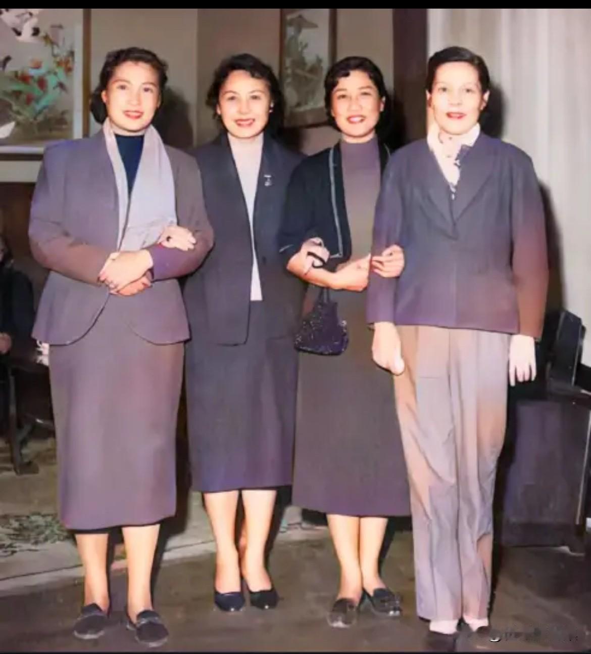 1950年代，秦怡、白杨、张瑞芳、舒绣文这四位在抗战时期被誉为“重庆话剧舞台四大