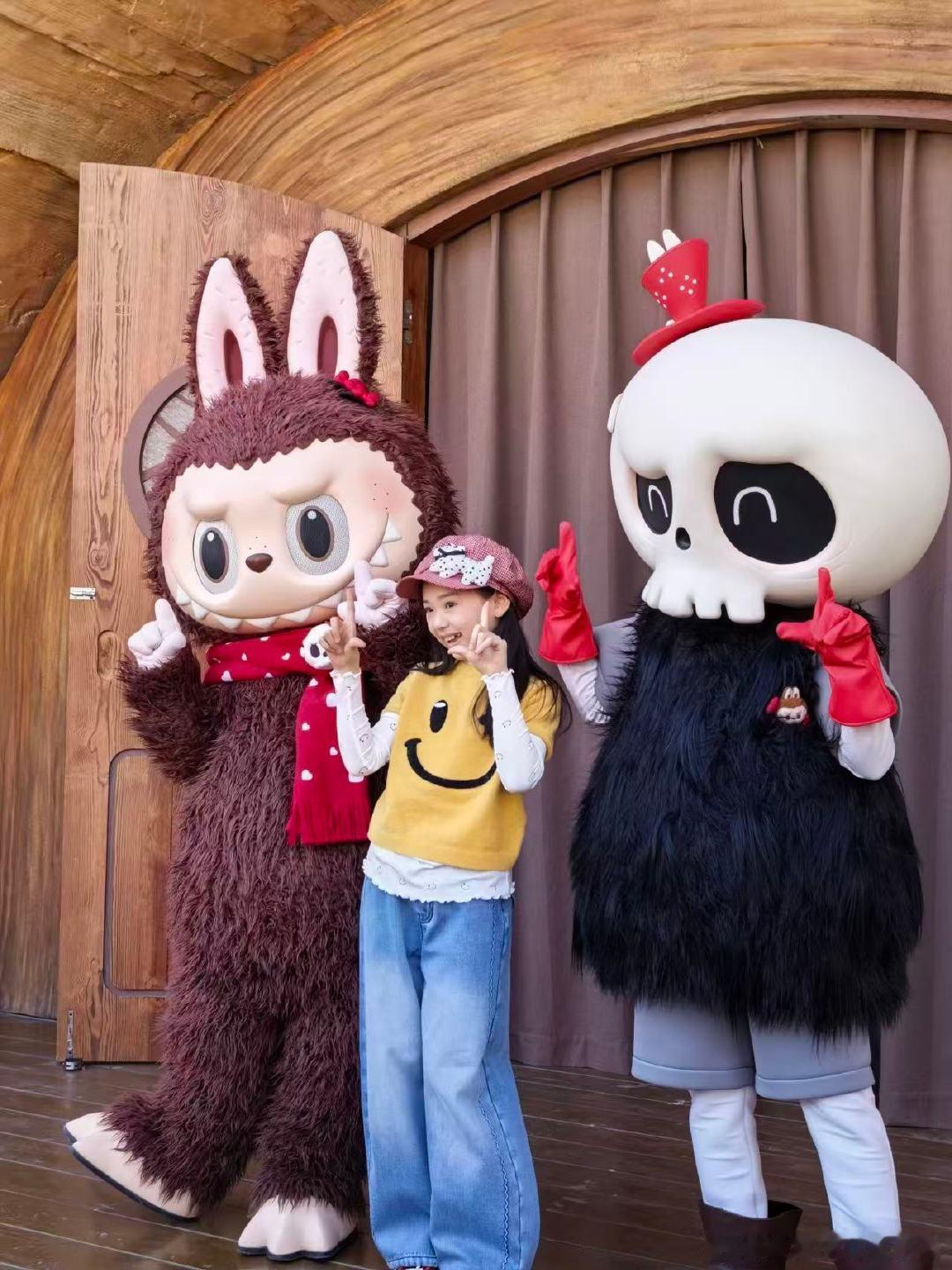 泡泡玛特城市乐园偶遇董璇小酒窝网友泡泡玛特乐园偶遇董璇小酒窝网友泡泡玛特乐园偶遇