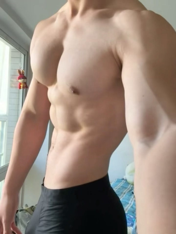 我爱吃馒头 