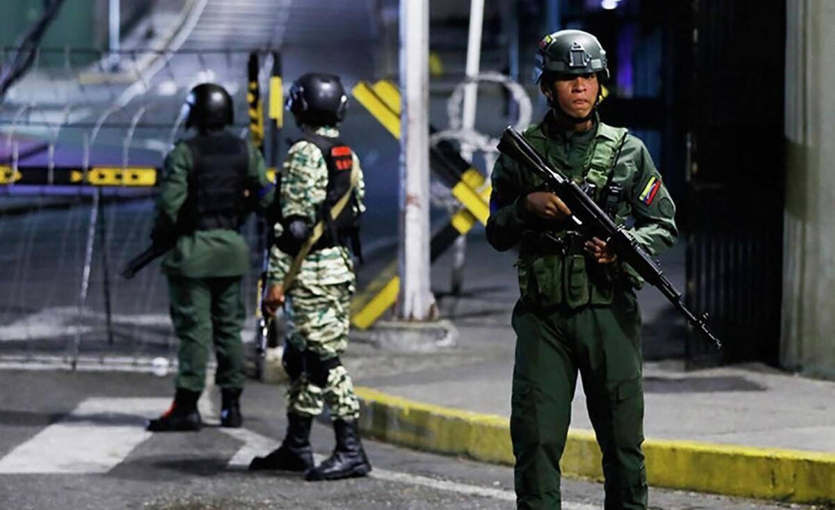 委内瑞拉陆军预备役少校埃德加·佩雷拉披露了本国军队未对美军特种部队在委境内行动进