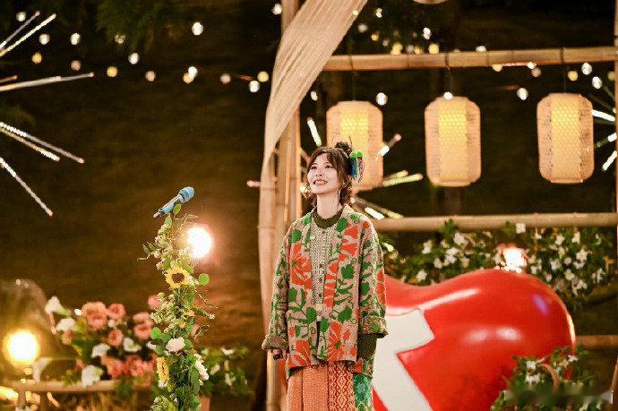 黄雅莉官宣加盟声生不息华流季 华流舞台喜提实力唱将！黄雅莉出道多年作品颇丰，从清