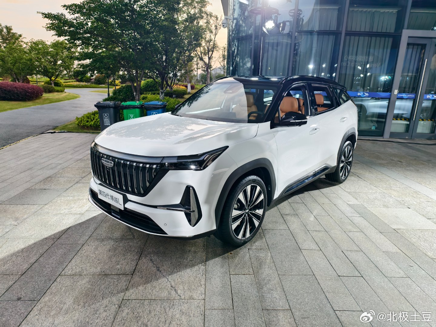 第四代博越l 吉利第四代博越L正式上市，限时价9.29万-11.99万元，该车共