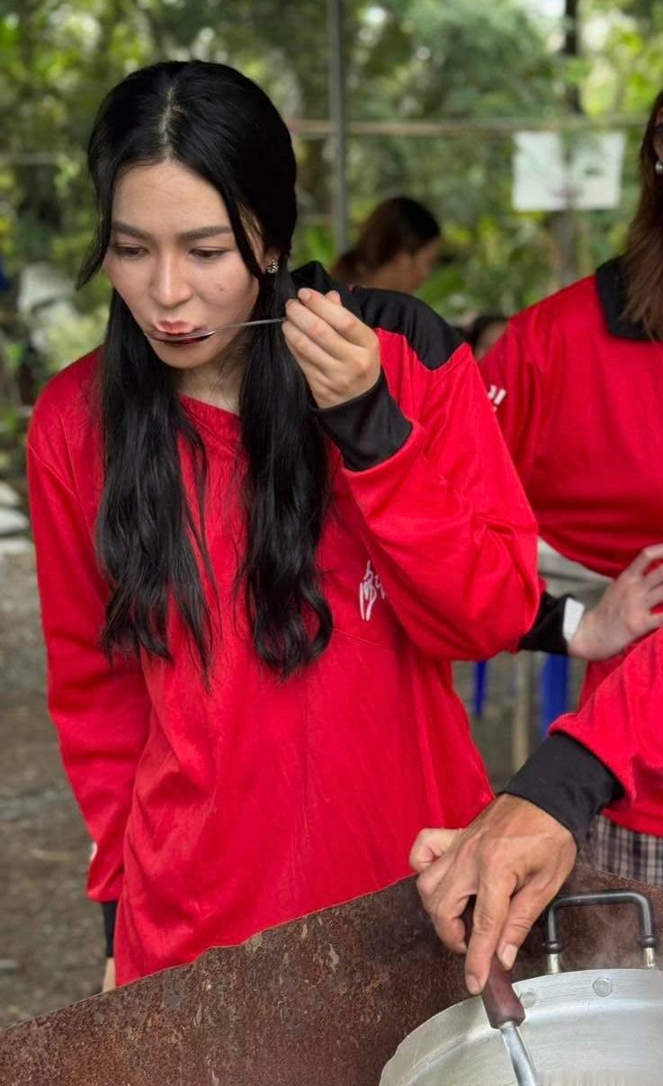 很适合红色 俊俊の❤️邝玲玲staccato品牌大使 