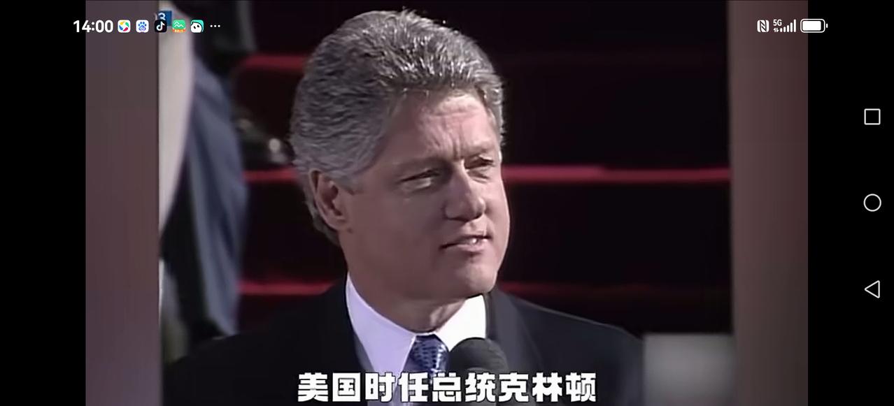 【萨达姆为何不惧怕】
1993年4月老布什竞选失败，受到科威特王室盛情邀请，参加