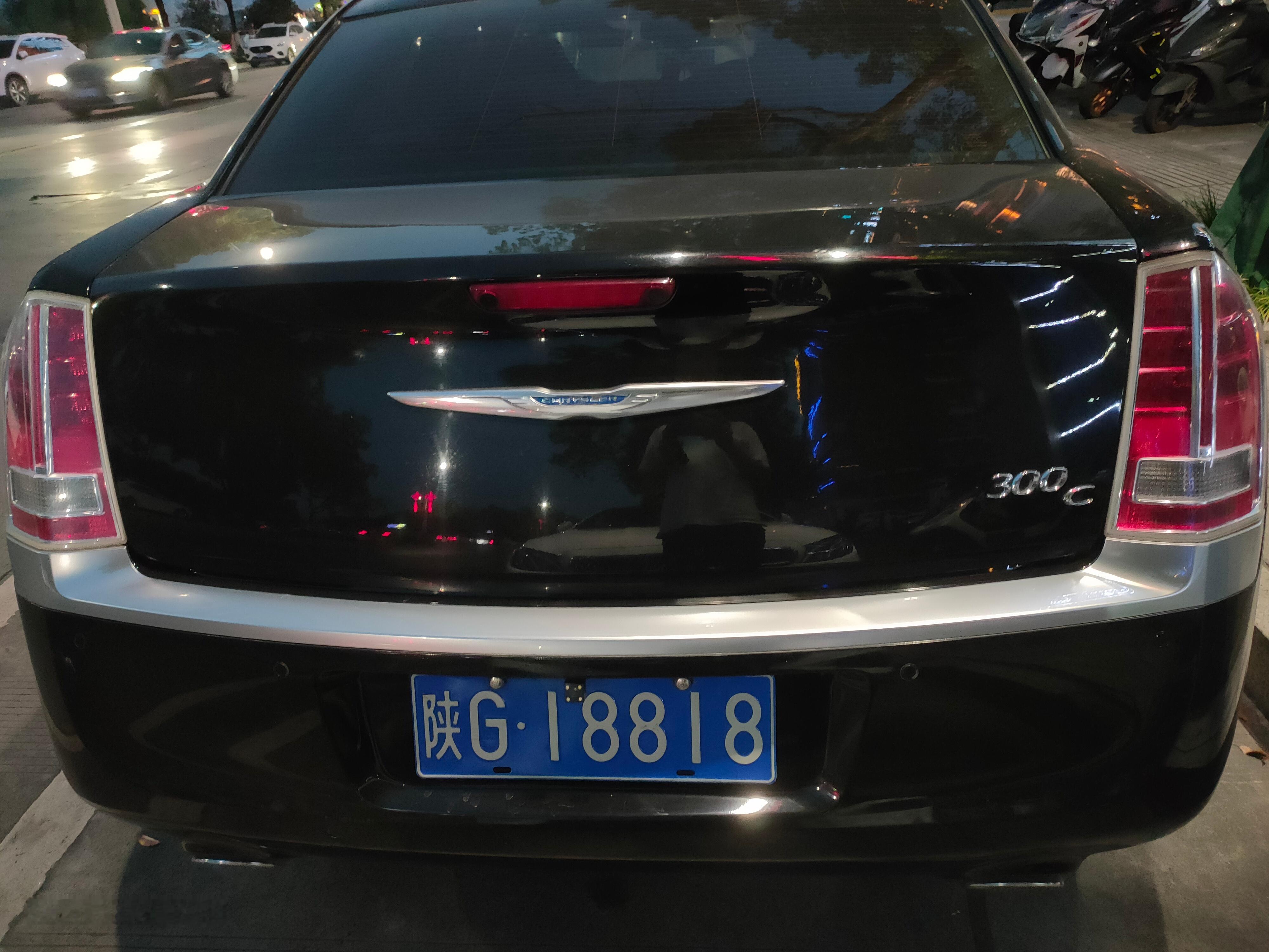 全球车牌 陕G18818克莱斯勒300C 安康