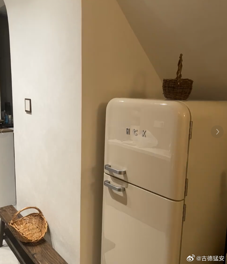 话说去年刚装修，为了省钱借了一套小户型平时双开门用惯了，现在才知道小户型有多难“