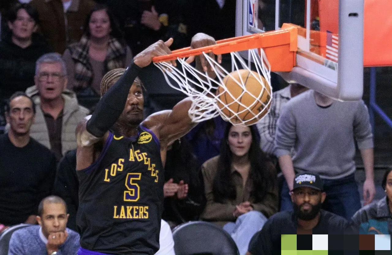 艾顿打错位的能力还是挺强的
如果艾顿状态好，多给他喂点球啊
还有就是给他设计点中