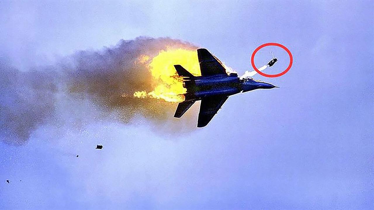 解密文件曝光：F-16与UFO碰撞事件引外星文明猜测。
据报道，美国政府一份此前