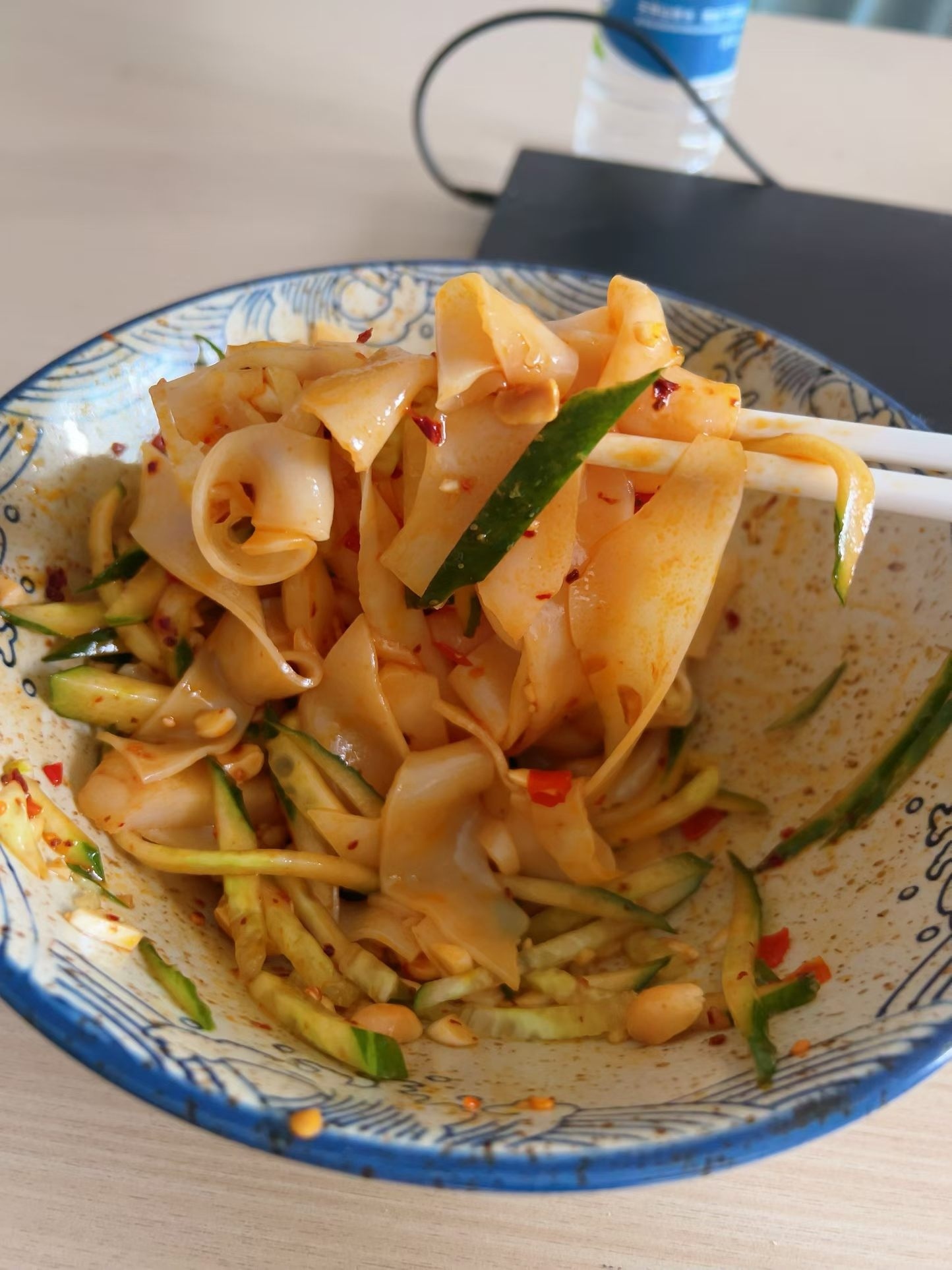 每日一餐分享自己拌的就是香～这味道绝了 