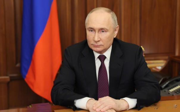 当地时间3月25日，俄罗斯总统普京对莫斯科番红花城市大厅音乐厅恐袭一事表示：“这