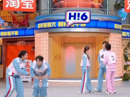 魏大勋还有更体面一点的动作吗魏大勋咱就是说还有没有一点体面的动作嘞，何老师：火箭