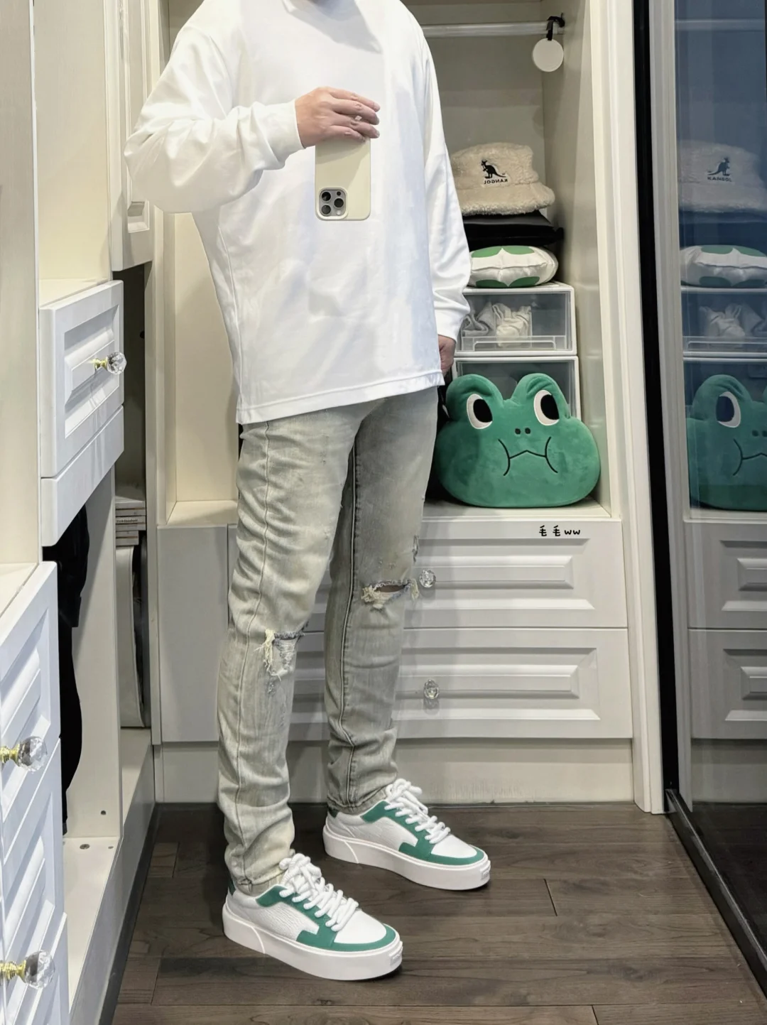 白Tee搭配｜牛仔裤穿搭