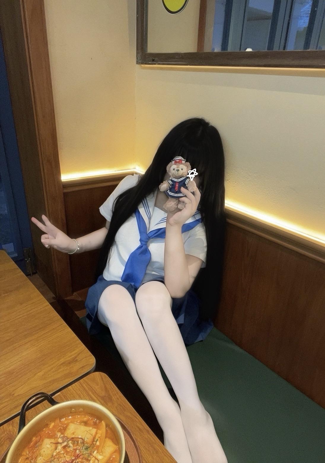 拿什么感动你呢   我只是一个拍照会比耶的笨蛋 甜妹