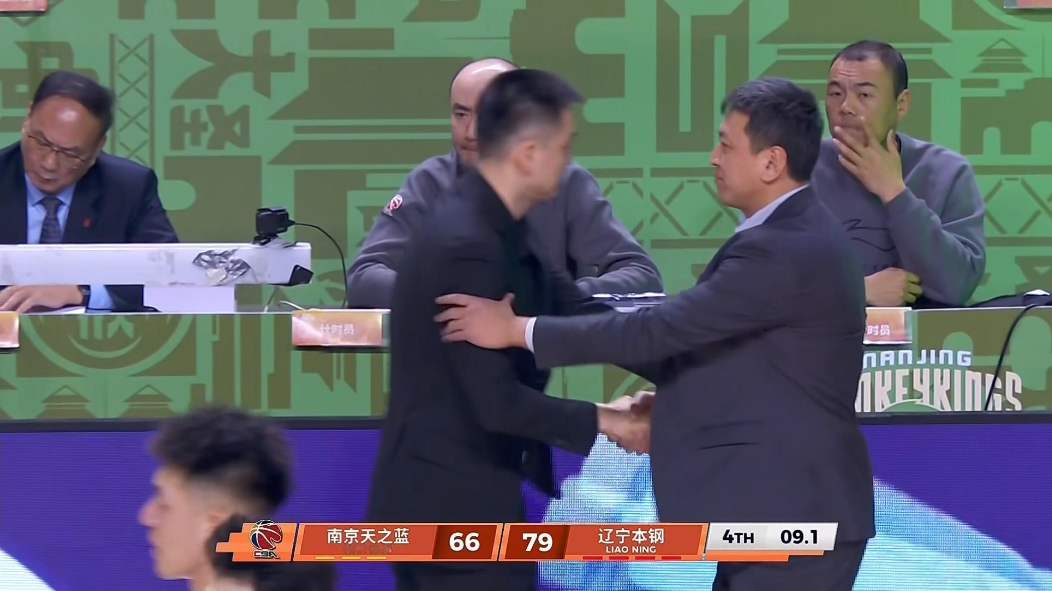 辽宁队客场战胜南京南京男篮vs辽宁男篮辽宁男篮