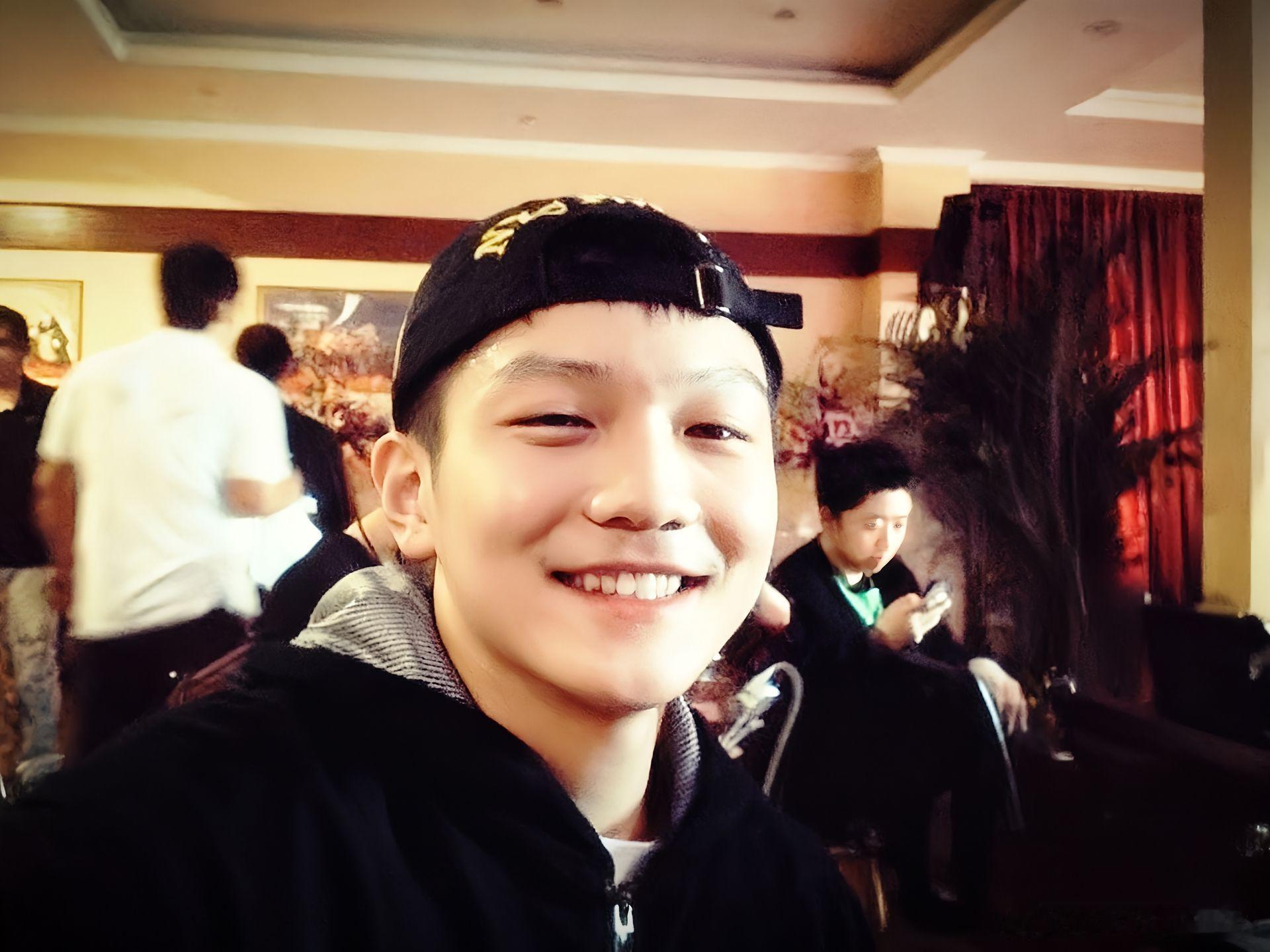 是稚气未脱的胖🐼 ​​​