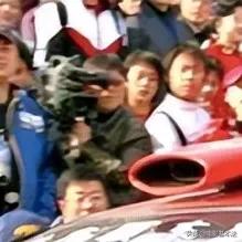 没有几个人可以在资本面前不低头，身家几十亿的巨星林志颖也不例外。

林志颖开特斯