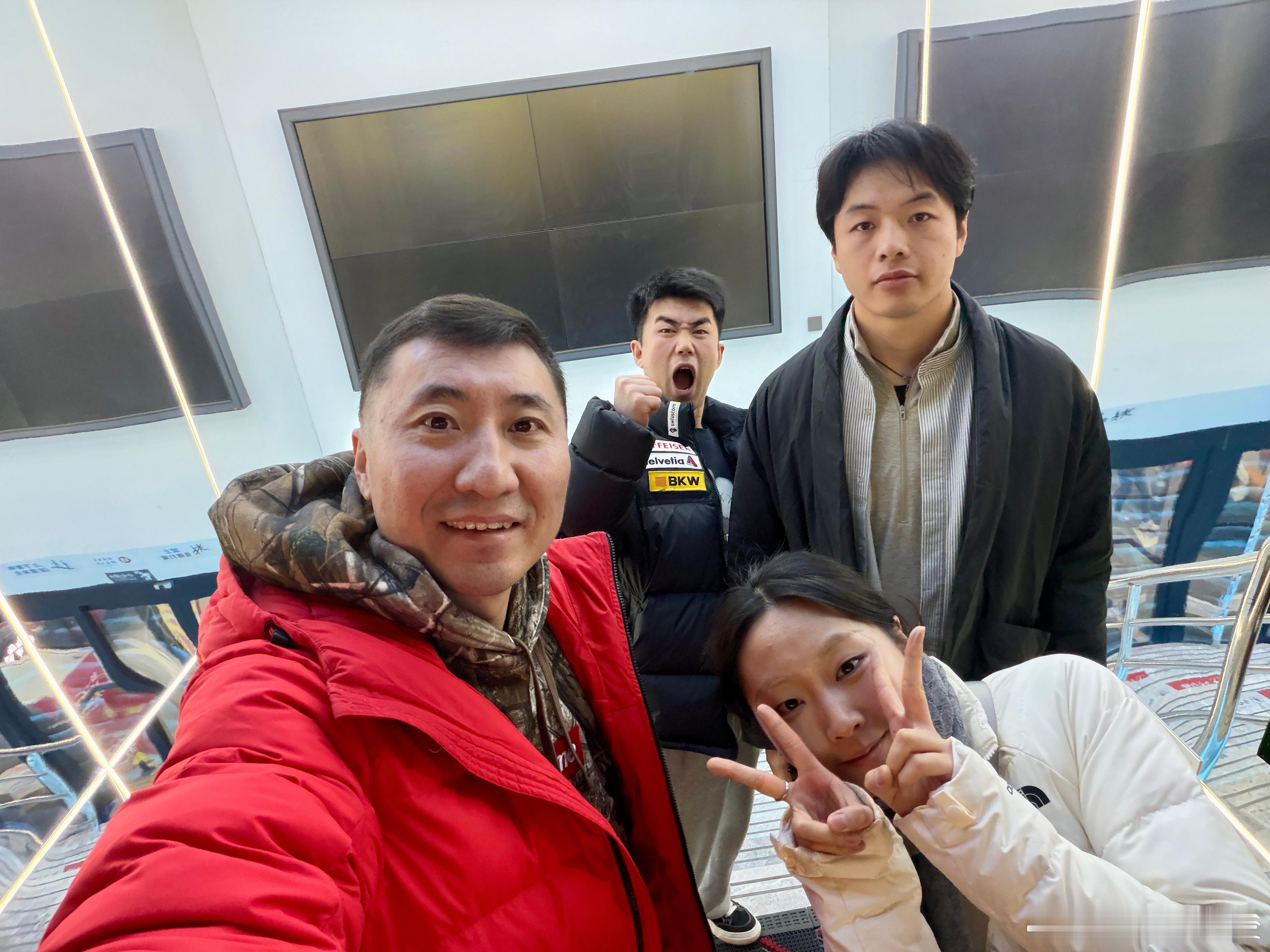 努力生活、坚定有力、始终有光。好梦~~~ 