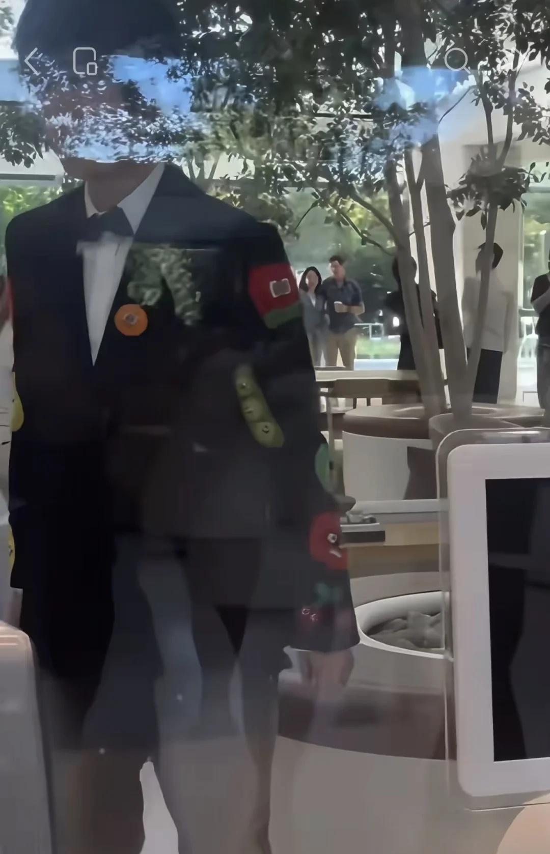 小樱桃🍒在袖口上耶
爱上台男是我的宿命
陈信宏
五月天阿信