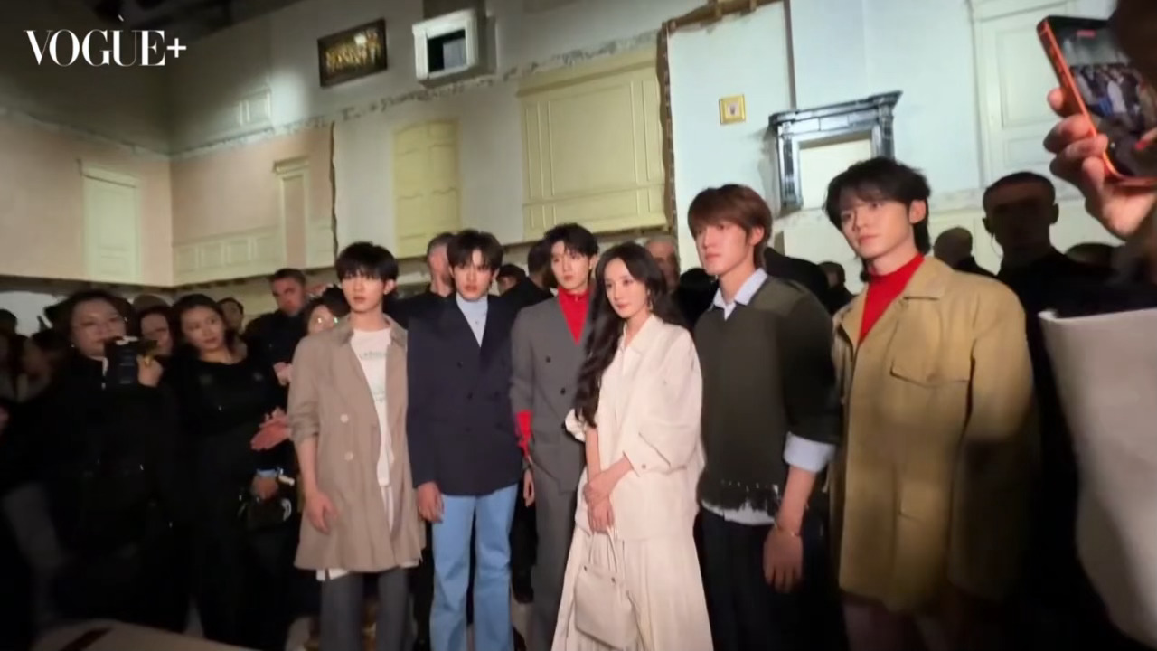 我们五小登和杨幂合照了！！！TOP登陆少年和杨幂合照杨幂登陆少年组合Prada大