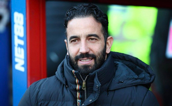 阿莫林谈及梅努我在葡萄牙体育也有过类似的情况，我弟弟在网上写了些东西，我不得不为