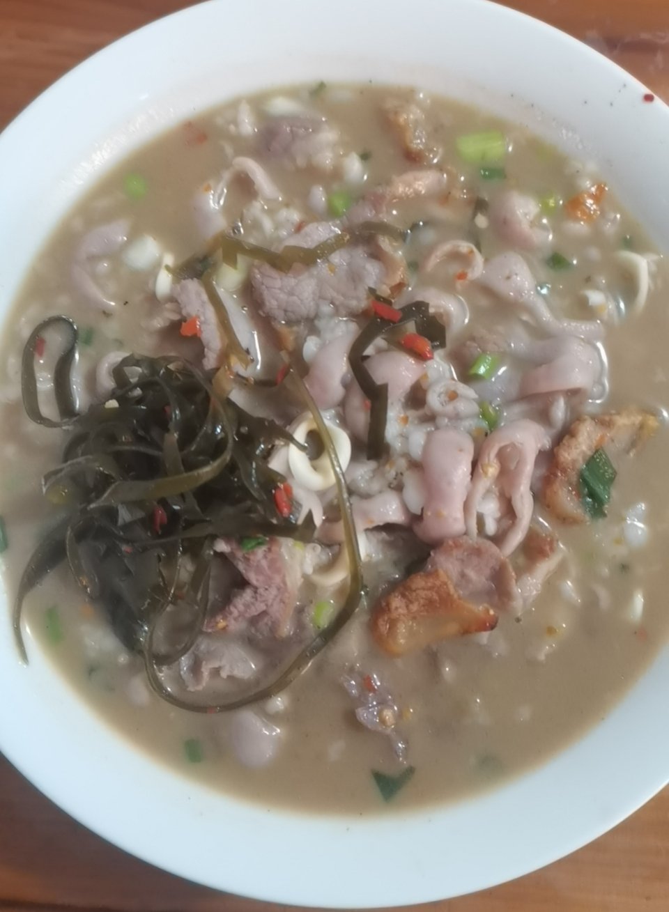 朋友们早上好！清晨的风治愈所有迷茫，不必焦虑，走好当下每一步，便是最好的光景。老