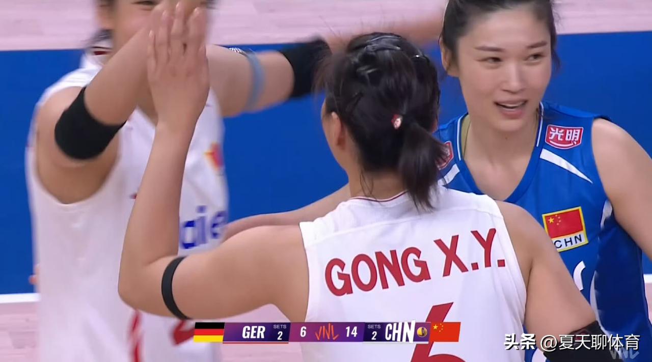 好难看的一场5局大战啊！没想到我们赢德国女排赢得这么艰难，赵勇教练还是靠几位老将