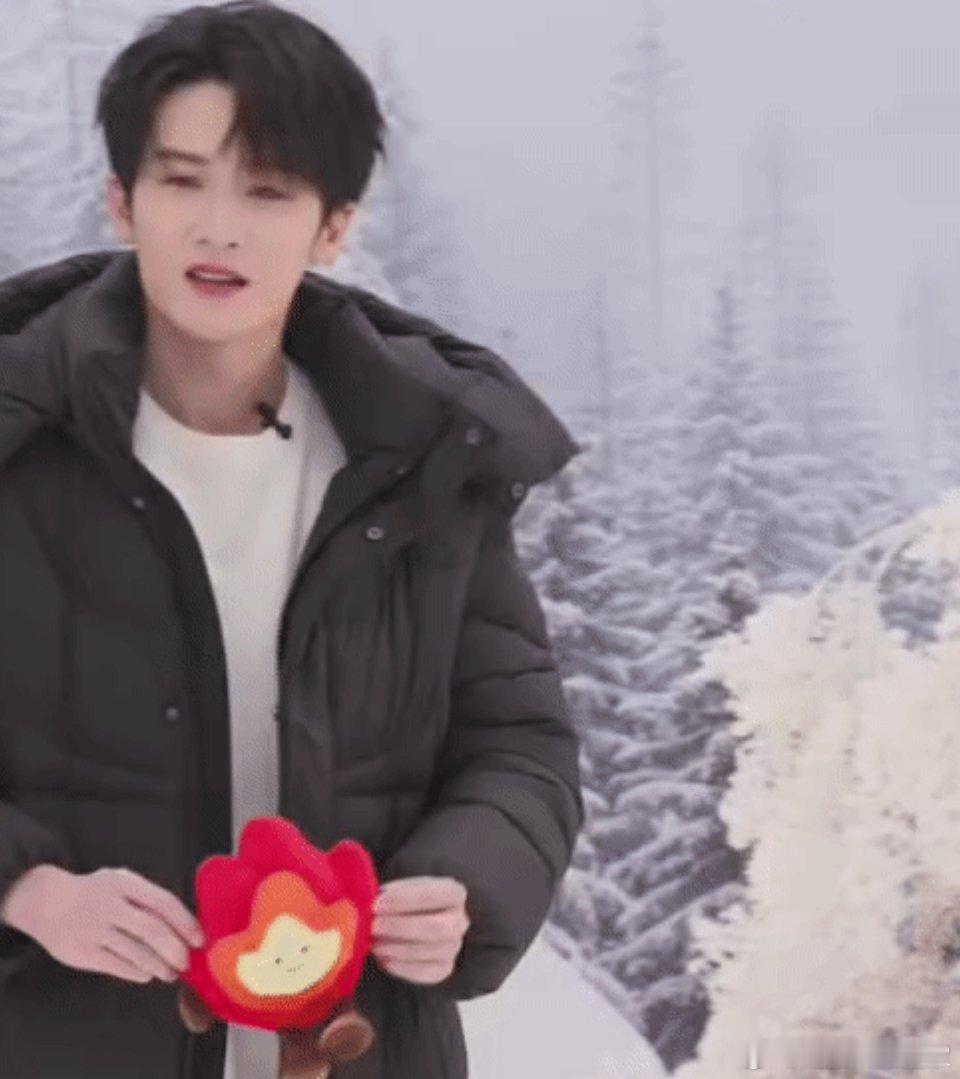 檀健次 这两天直播状态特别好，看来没有受任何外界声音的影响 