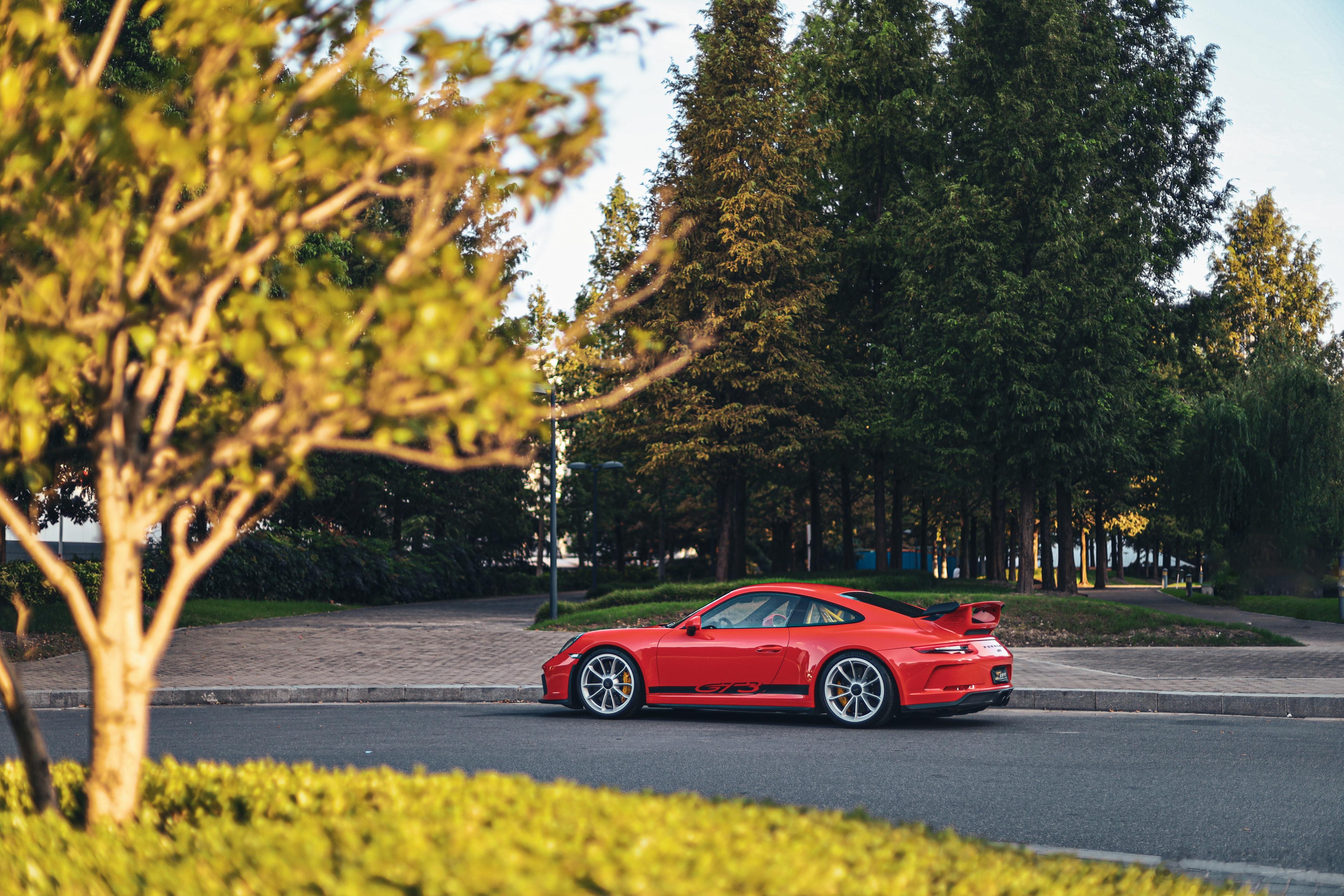 9.11忘记发了[苦涩]911 991.2GT3！绞牙应该是拧到了最硬的状态，胎