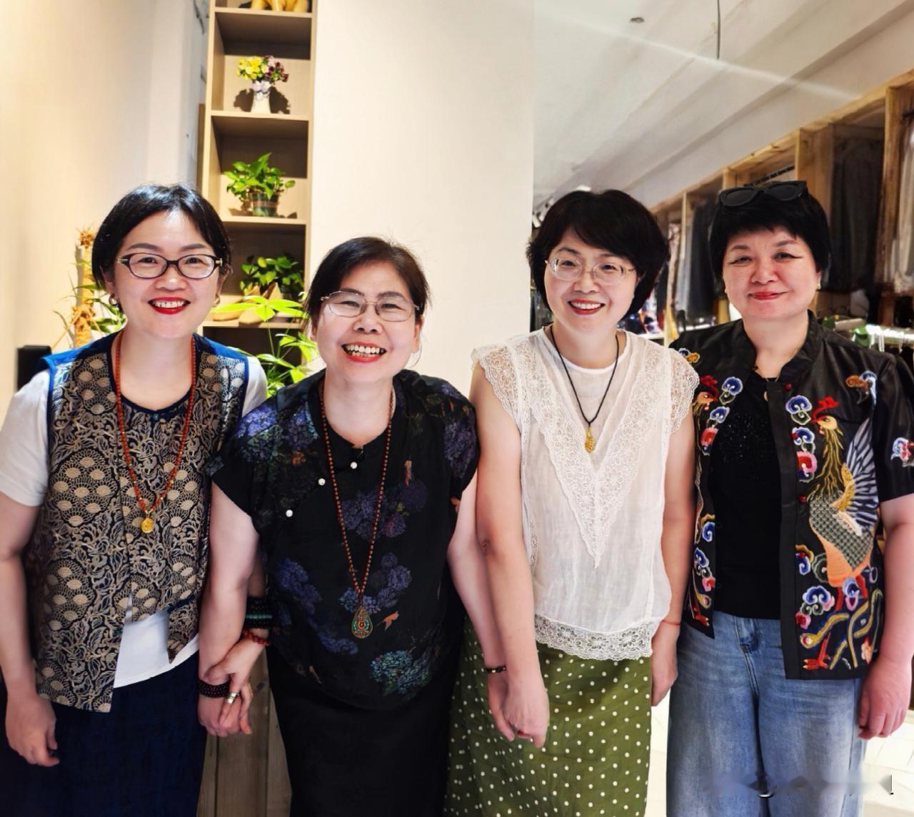 50+的我
在厦门集齐几个知根知底的老乡搭子
在我50多岁的年纪
在我不必加班打