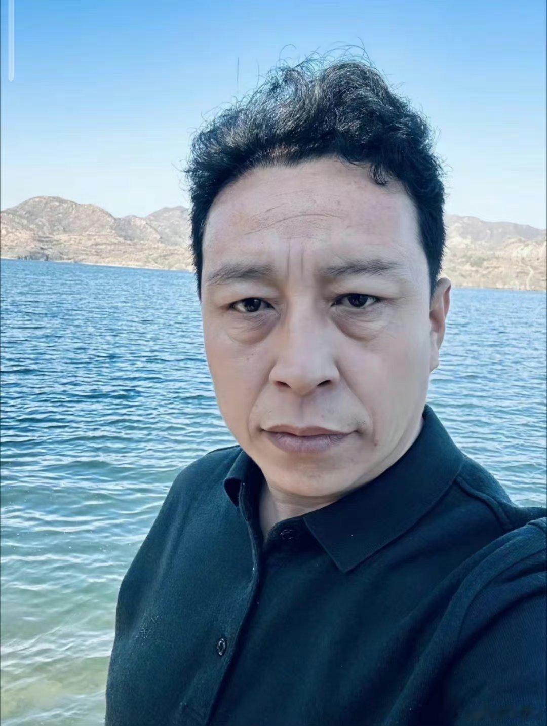 就这位闻神，一场直播赚了840w在互联网上我已经不把钱当钱看了[喵喵] ​​​