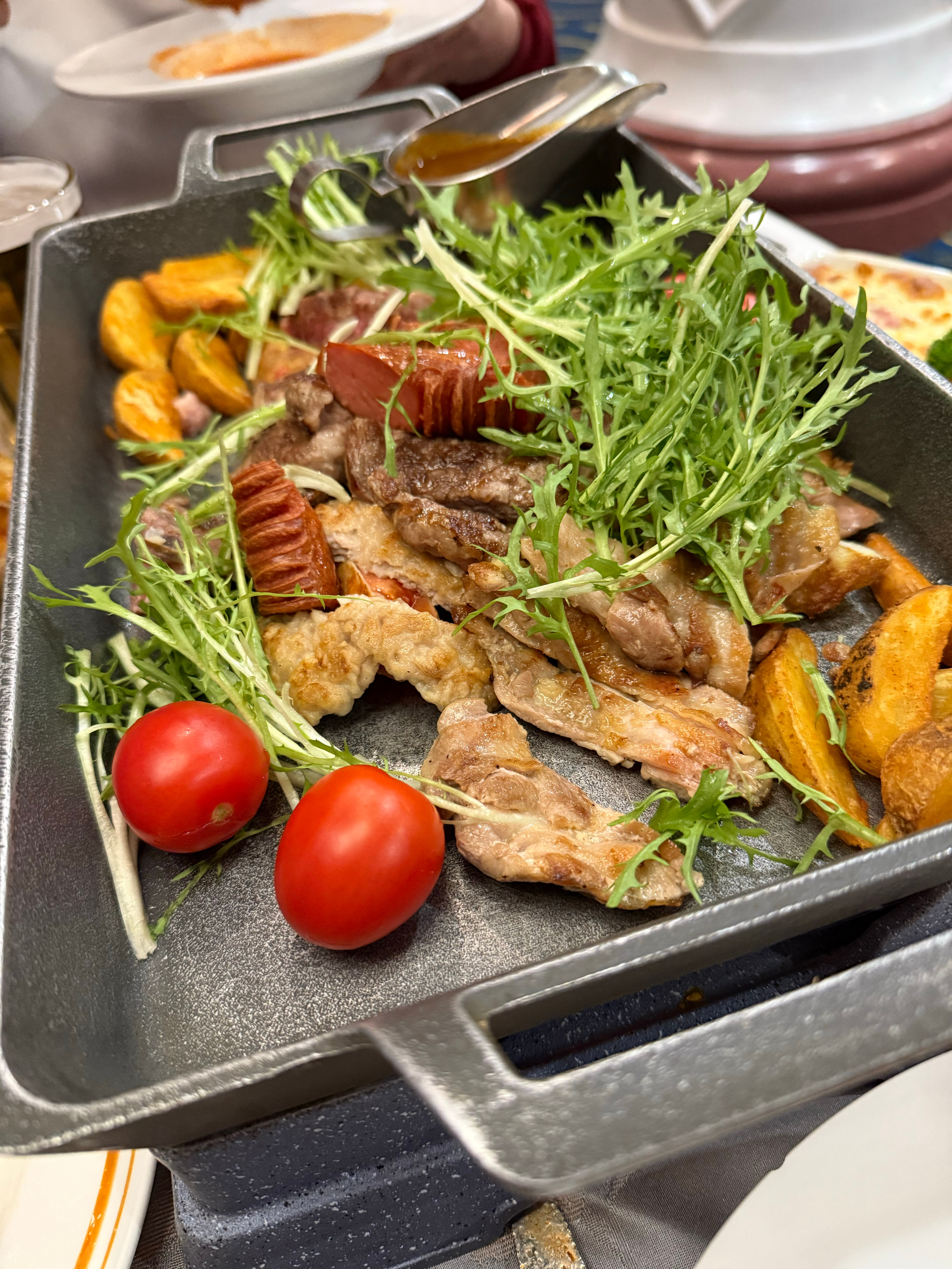 真不错，吃上北京孩子小时候吃的米其林了有北京的朋友小时候来吃过的吗？ 北京·伏尔