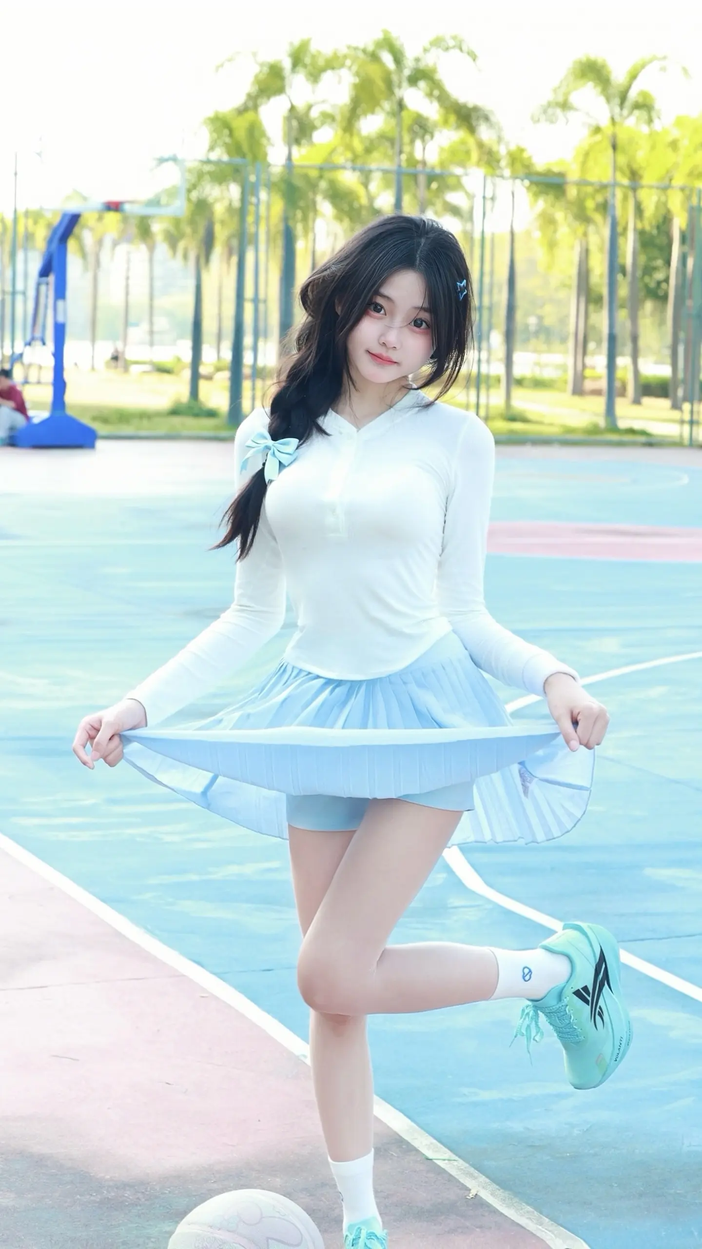 抱歉啊学长，学校里不允许谈恋爱的。