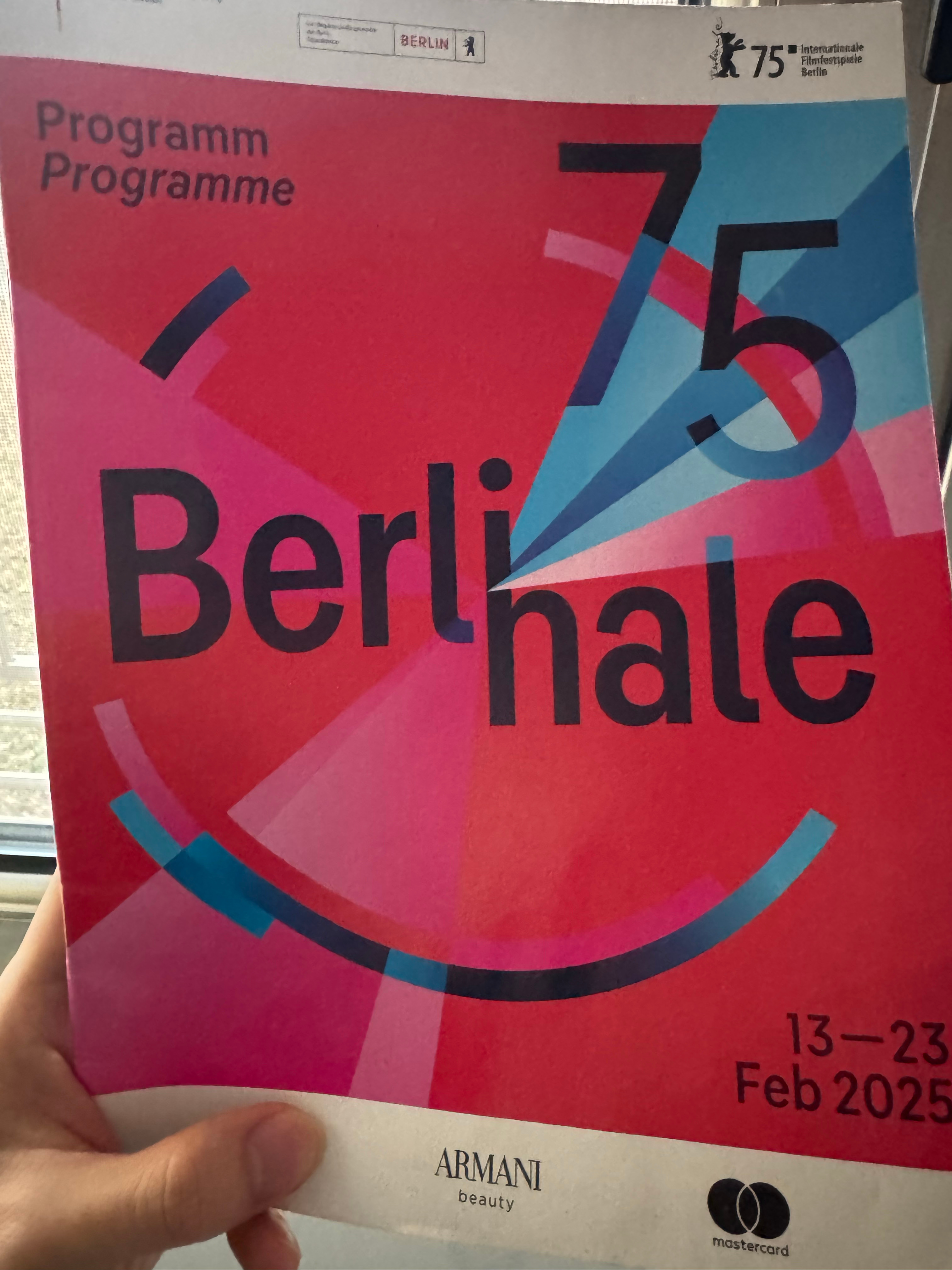 之前那条抽奖没抽成，咱们采用一个更原始的办法吧，就在这条下面留言。姐是在11月2