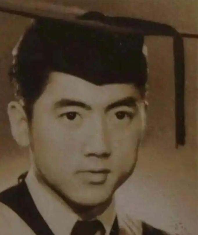 潜伏 37 年的暗夜孤星！王牌特工遭叛徒出卖，用生命死守国家机密

他是藏在美国