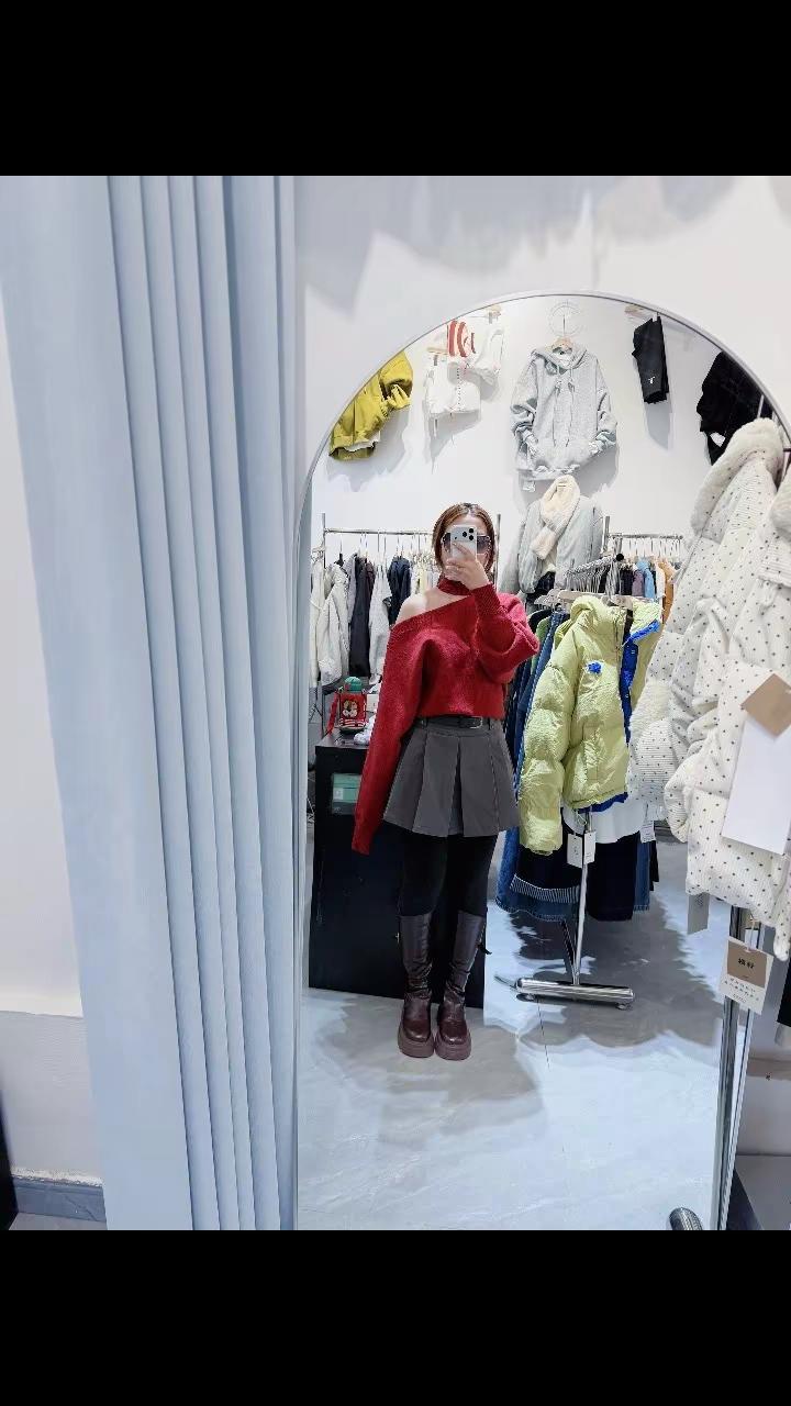 过新年穿新衣  这是我给自己准备的新衣服 我比任何人都爱我自己