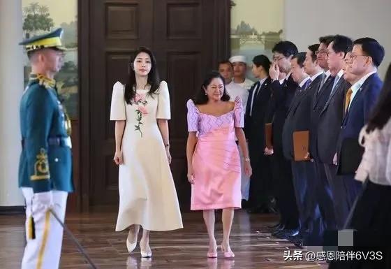 在当今的审美领域，差异化的重要性不言而喻。一眼望去，韩式审美独具特色，深受现代女