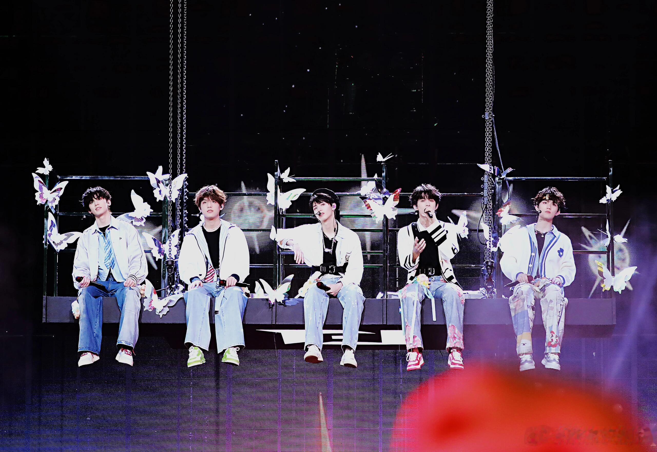 TOP演唱会策划登陆少年青岛演唱会直播TOP青岛演唱会的策划目前看下来，感觉是有
