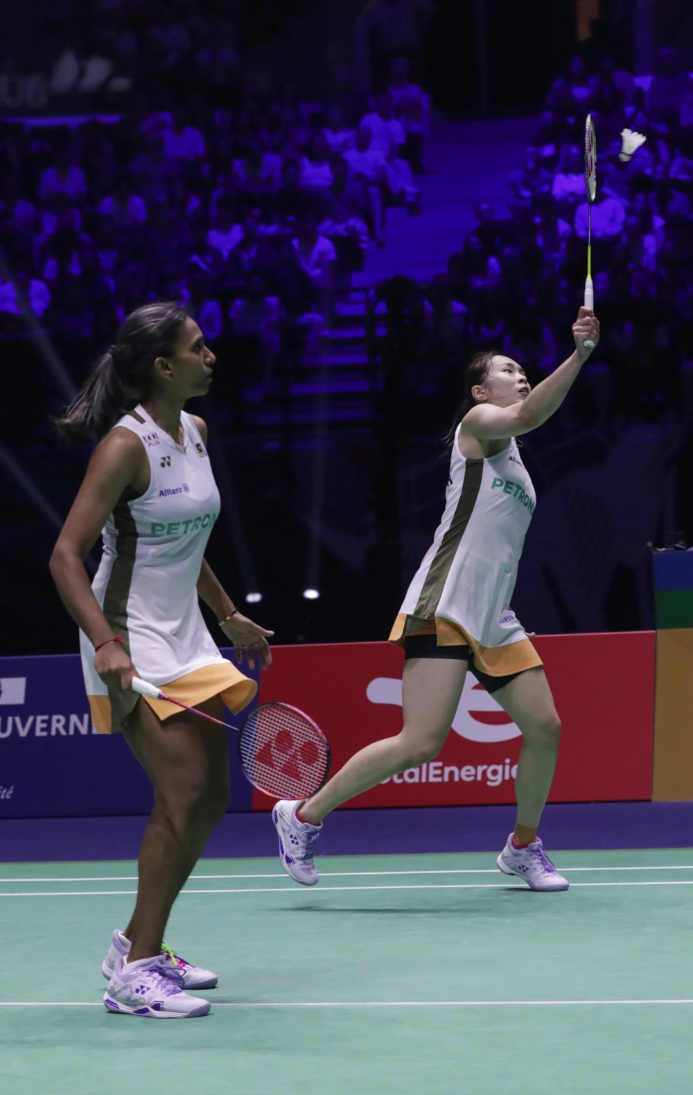陈康乐/蒂娜🇲🇾 20-22、21-16、21-15 胡绫芳/郑宇倢2026