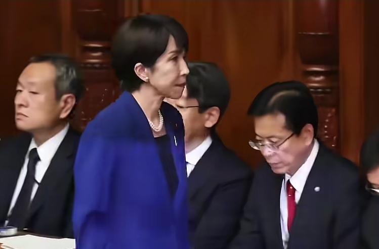 日本这只囚禁了80年的野兽现在出笼了。
日本​12月1日正式投入高达人民币520